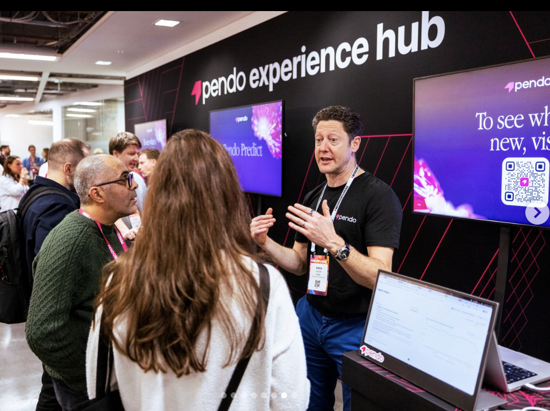 Attendees at the Pendo experience hub at PendomoniumX London